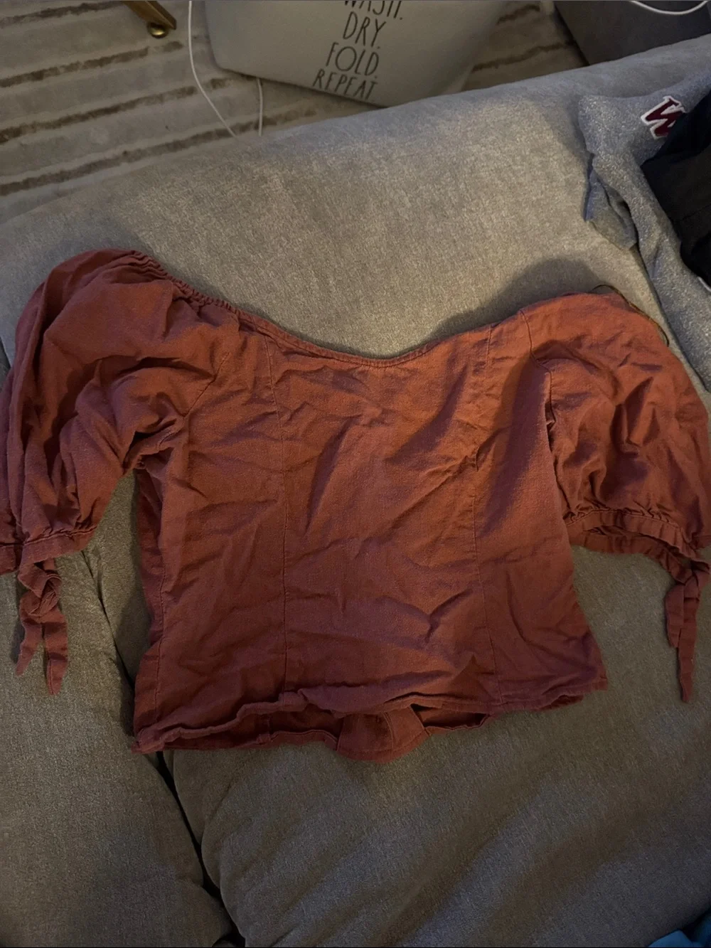 Express Rust Button-Front Off-Shoulder Crop Top - Picture 6 of 6